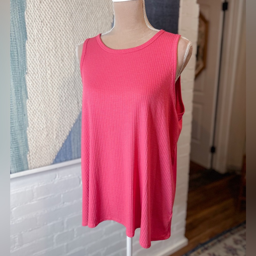 Old Navy Luxe Ribbed Flowy Tank Top